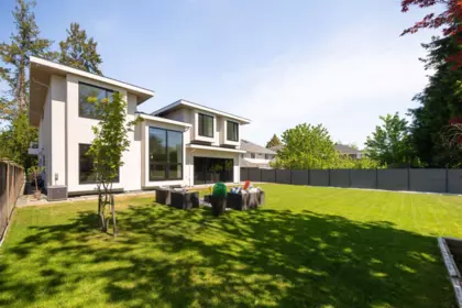 Swimming Pool Photo of 10100 Granville Avenue, Richmond, BC
