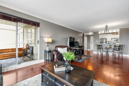 206 9763 140 Street, Surrey, BC, Surrey — Apartment/Condo for sale