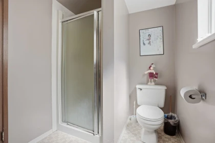 Guest Bathroom Photo of 14287 73a Avenue, Surrey, BC