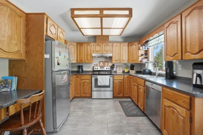 Primary Bedroom Photo of 14287 73a Avenue, Surrey, BC