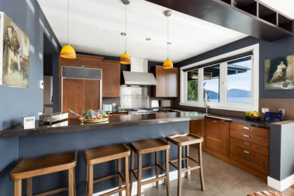 Breakfast Nook Photo of 75 Tidewater Way, Lions Bay, BC