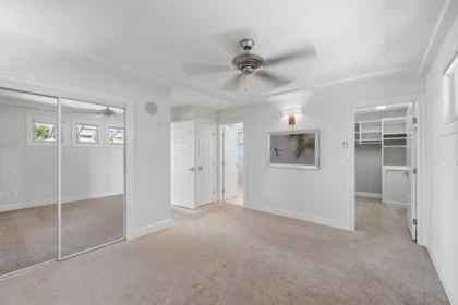 Mudroom Photo of 14843 Hardie Avenue, White Rock, BC