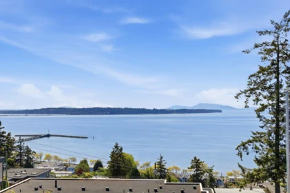 Office / Den Photo of 14843 Hardie Avenue, White Rock, BC
