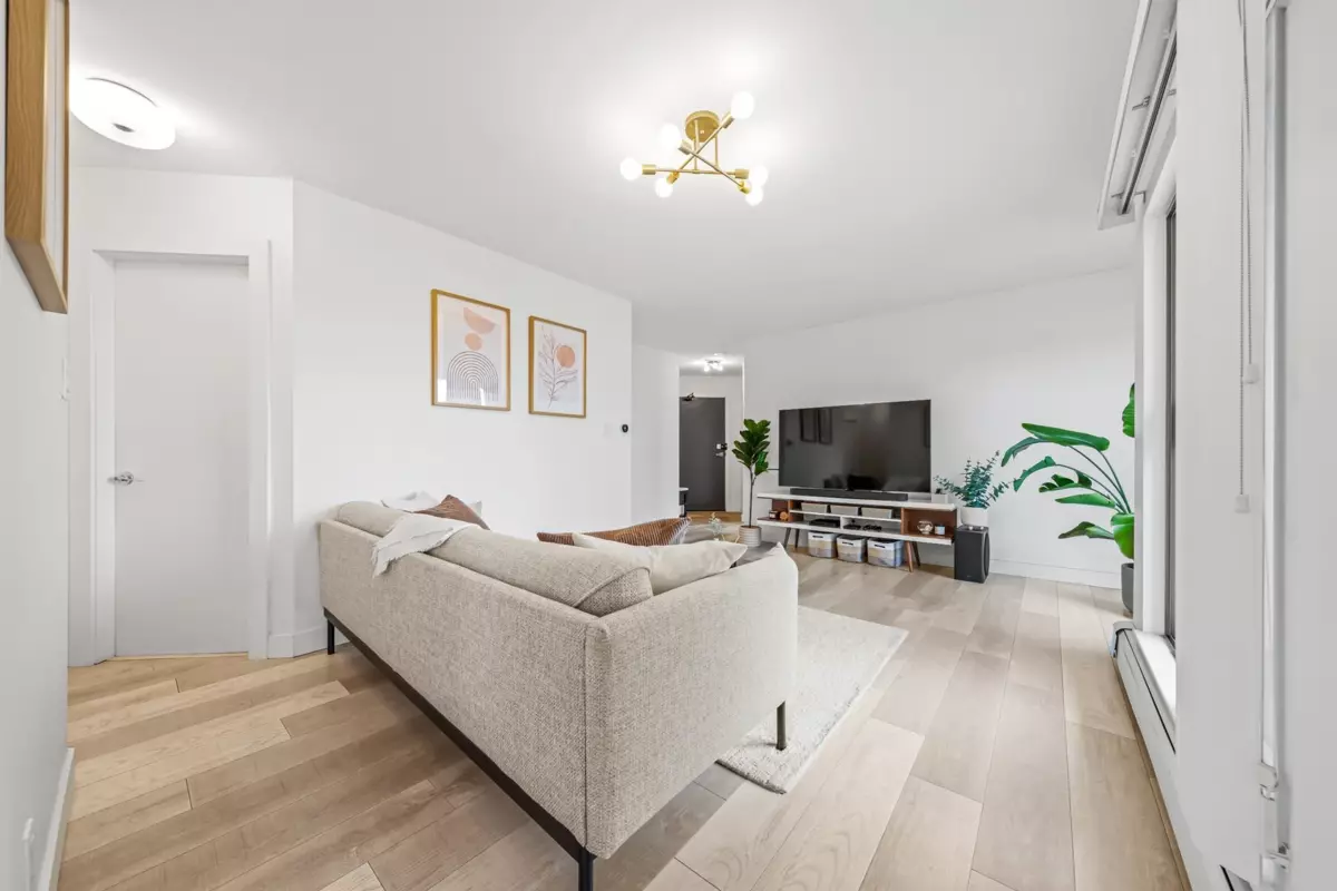 Family Room Photo of 1705 612 Fifth Avenue, New Westminster, BC