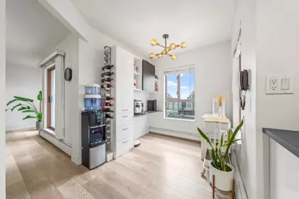 Breakfast Nook Photo of 1705 612 Fifth Avenue, New Westminster, BC
