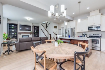 Breakfast Nook Photo of 24406 113 Avenue, Maple Ridge, BC