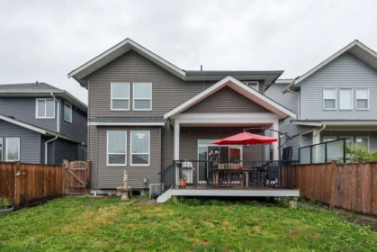 Staircase Photo of 24406 113 Avenue, Maple Ridge, BC
