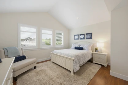 Entry Foyer Photo of 2276 Chantrell Park Drive, Surrey, BC
