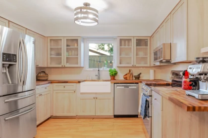 Kitchen Photo of 9 39752 Government Road, Squamish, BC