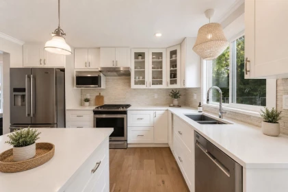 Kitchen Photo of 6928 182a Street, Surrey, BC