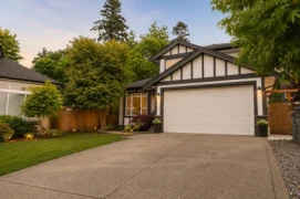 6928 182a Street, Surrey, BC