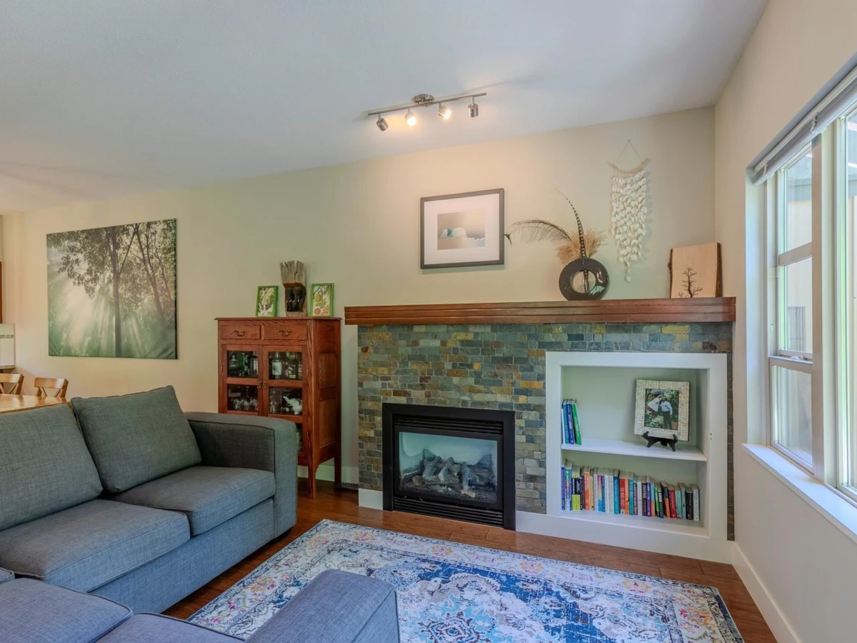 Dining Area Photo of 1162 Village Green Way, Squamish, BC