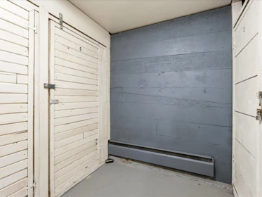 Basement Recreation Room Photo of 5 140 E 20th Street, North Vancouver, BC