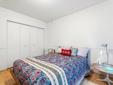Bedroom 3 Photo of 5 140 E 20th Street, North Vancouver, BC