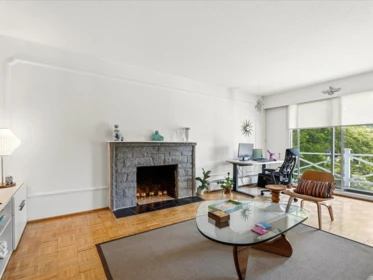 5 140 E 20th Street, North Vancouver, BC, North Vancouver — Apartment/Condo for sale