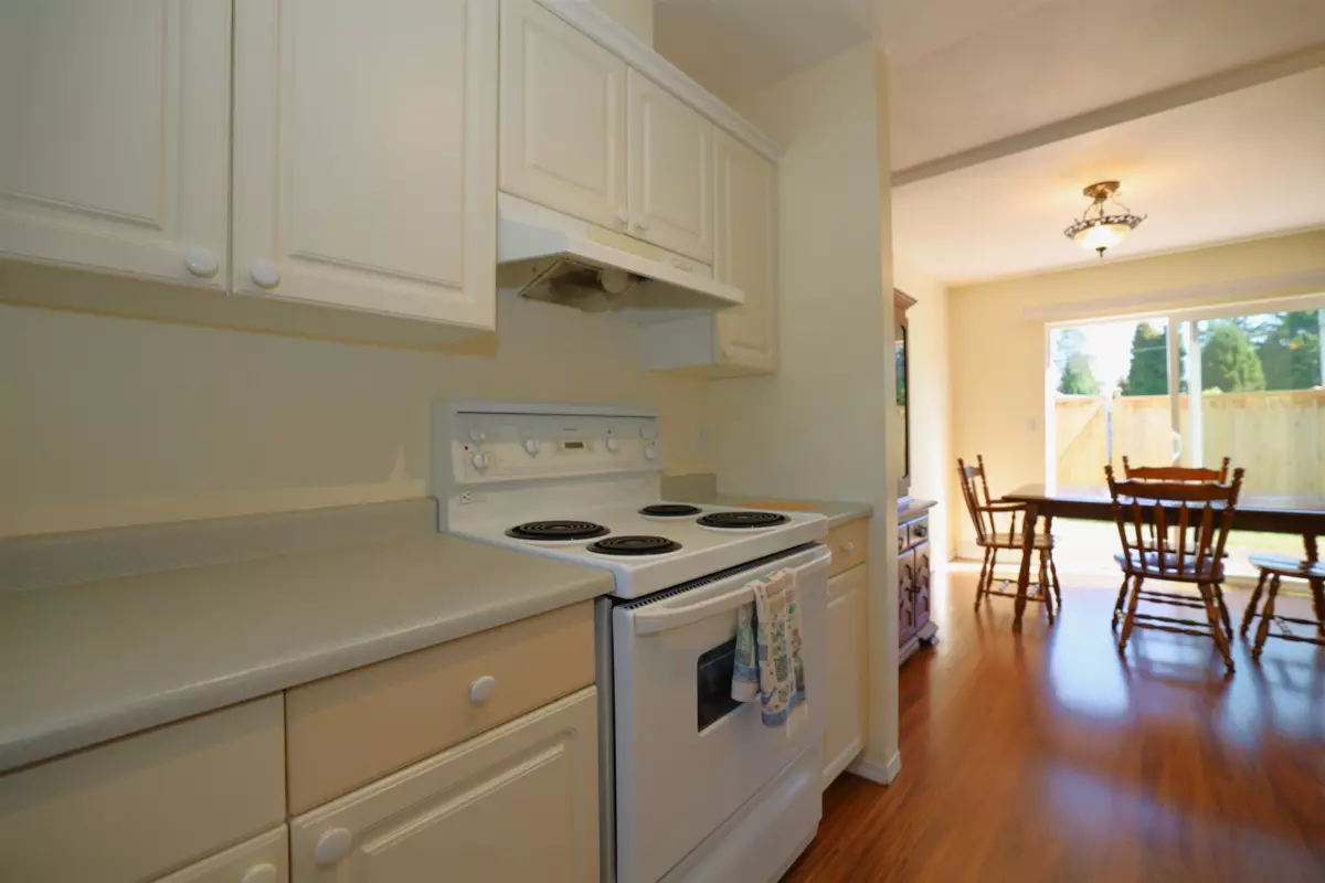 Dining Area Photo of 21 5610 Trail Avenue, Sechelt, BC