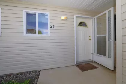 21 5610 Trail Avenue, Sechelt, BC, Sechelt — Townhouse for sale