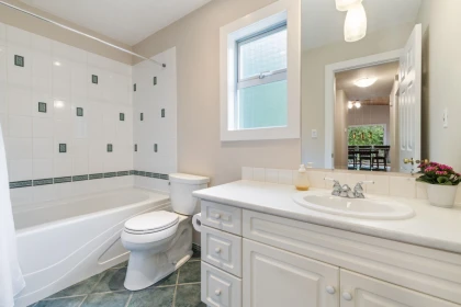 Mudroom Photo of 676 Wellington Drive, North Vancouver, BC