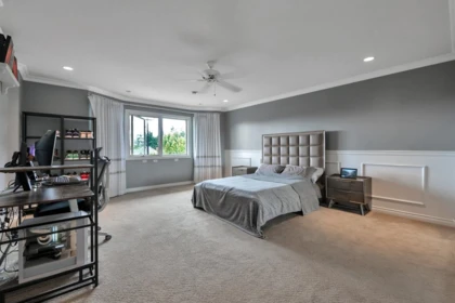 Entry Foyer Photo of 12256 57 Avenue, Surrey, BC