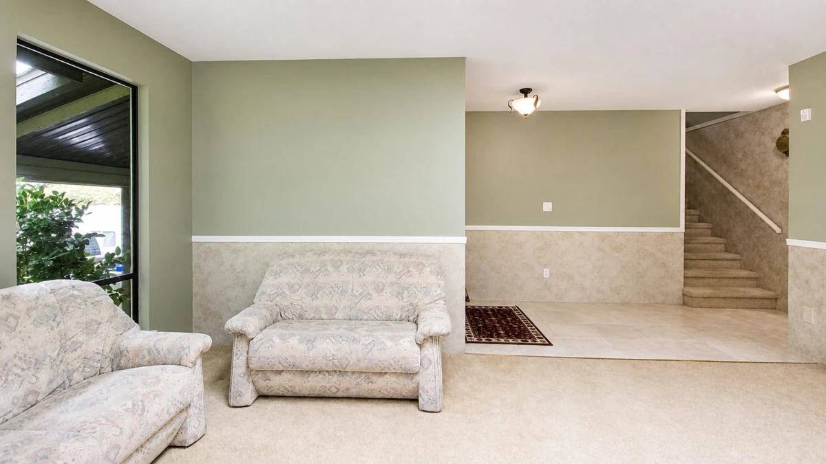 Dining Area Photo of 2634 Mclaughlin Court, Coquitlam, BC