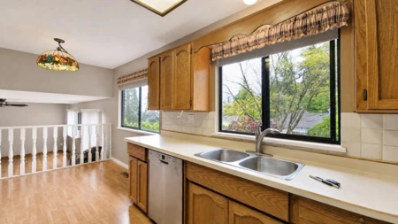 Primary Bathroom Photo of 2634 Mclaughlin Court, Coquitlam, BC