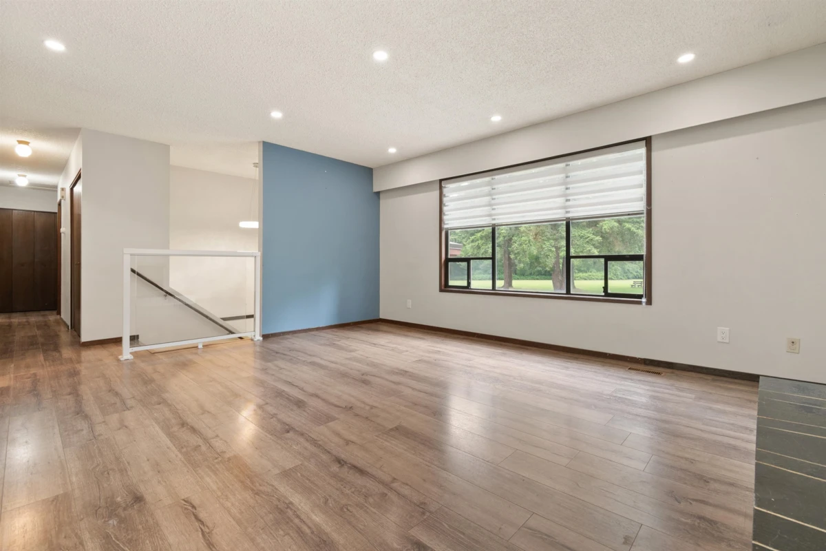 Dining Area Photo of 260 Robertson Crescent, Hope, BC