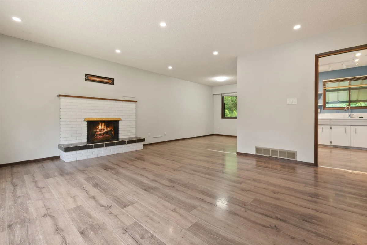 Family Room Photo of 260 Robertson Crescent, Hope, BC