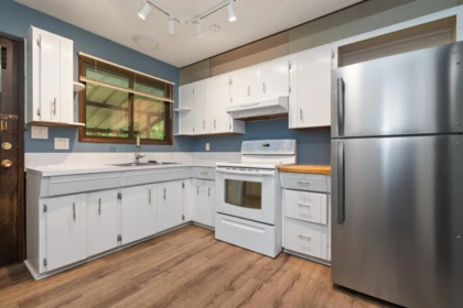 Breakfast Nook Photo of 260 Robertson Crescent, Hope, BC