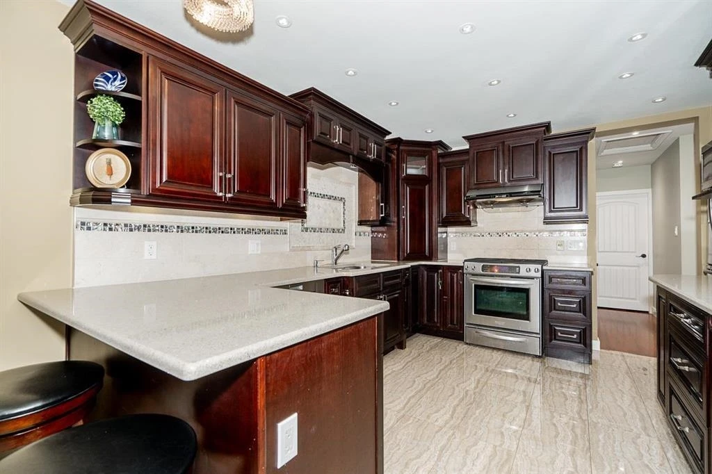 Dining Area Photo of 6830 Curtis Street, Burnaby, BC