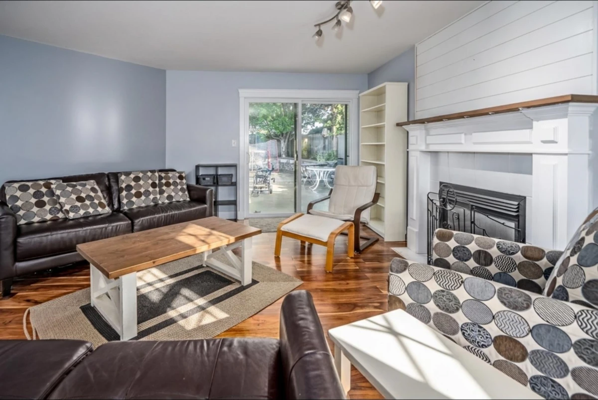 Dining Area Photo of 35452 Strathcona Court, Abbotsford, BC