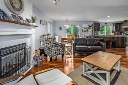 Kitchen Island Photo of 35452 Strathcona Court, Abbotsford, BC