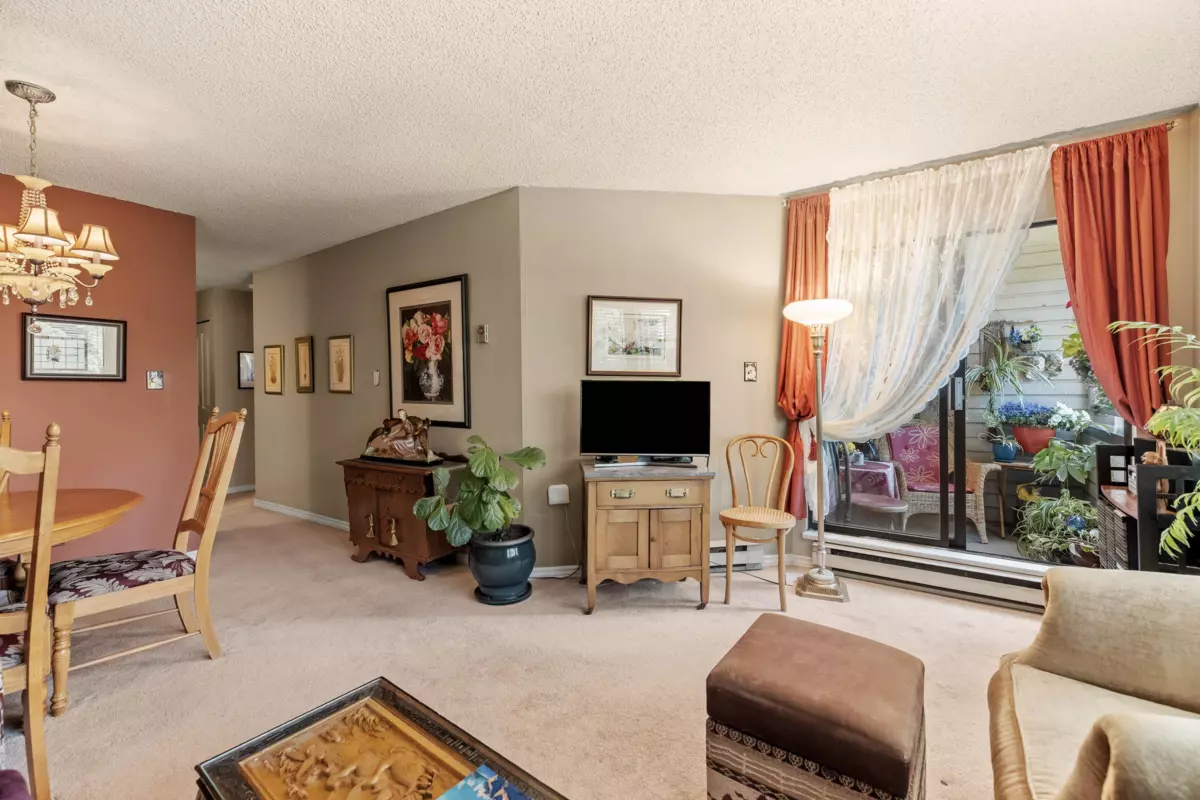Dining Area Photo of 214 5224 204 Street, Langley, BC