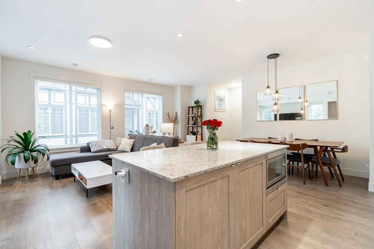 Dining Area Photo of 37 11188 72 Avenue, Delta, BC
