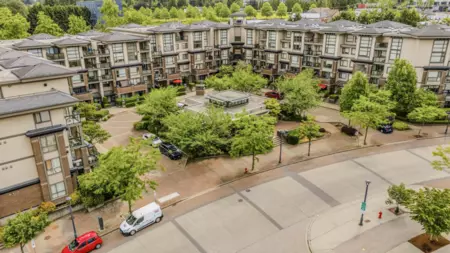 Garden / Landscaping Photo of 331 10838 City Parkway, Surrey, BC