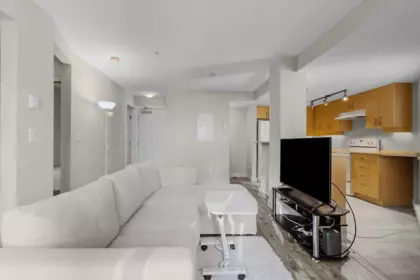 331 10838 City Parkway, Surrey, BC, Surrey — Apartment/Condo for sale