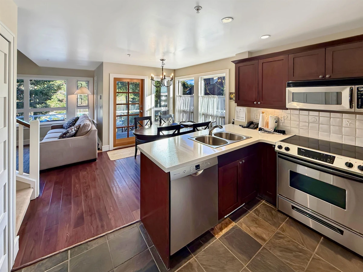 Family Room Photo of 13C 2315 Mackinnon Road, Pender Island, BC