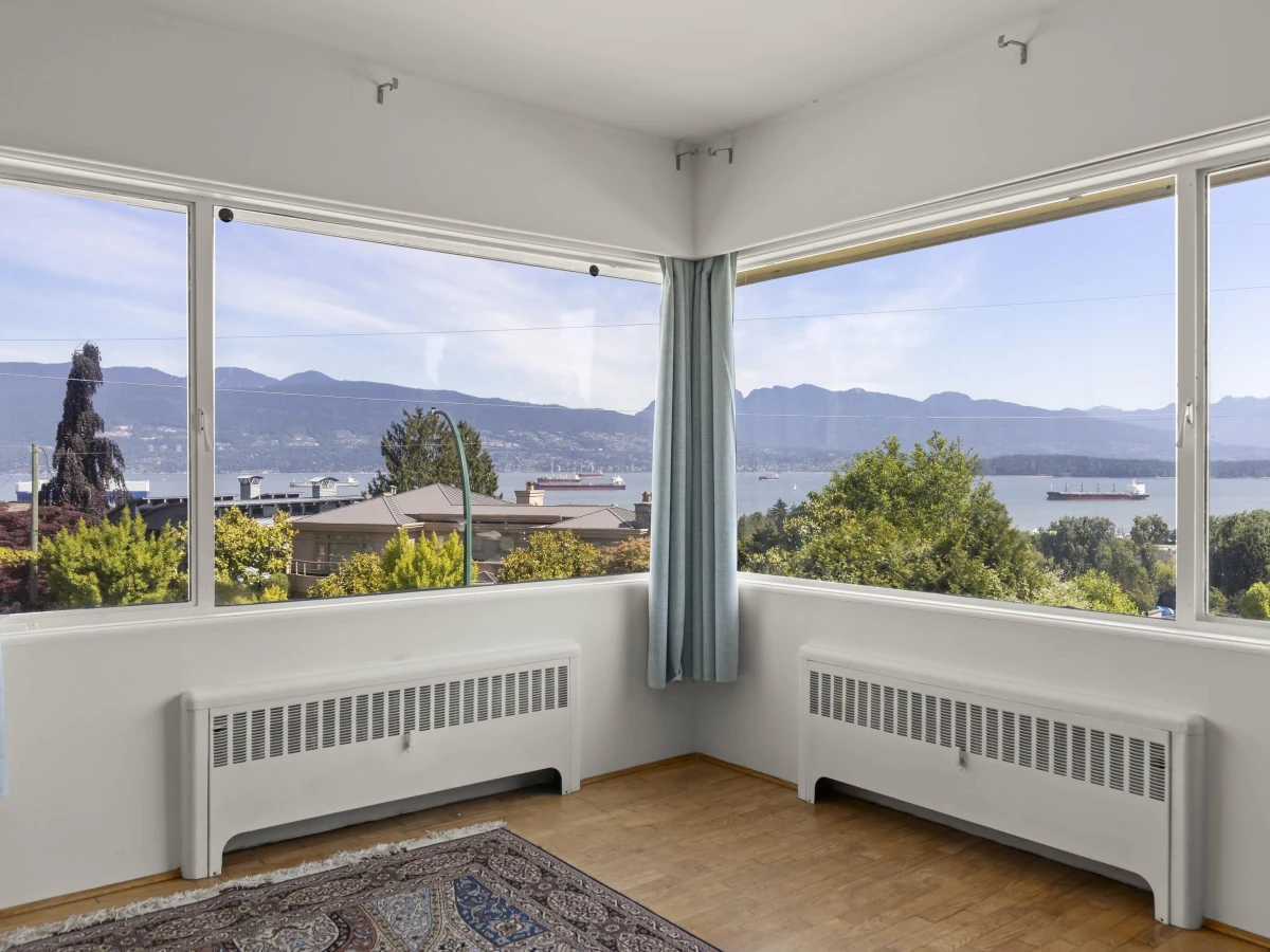 Family Room Photo of 4514 Bellevue Drive, Vancouver, BC