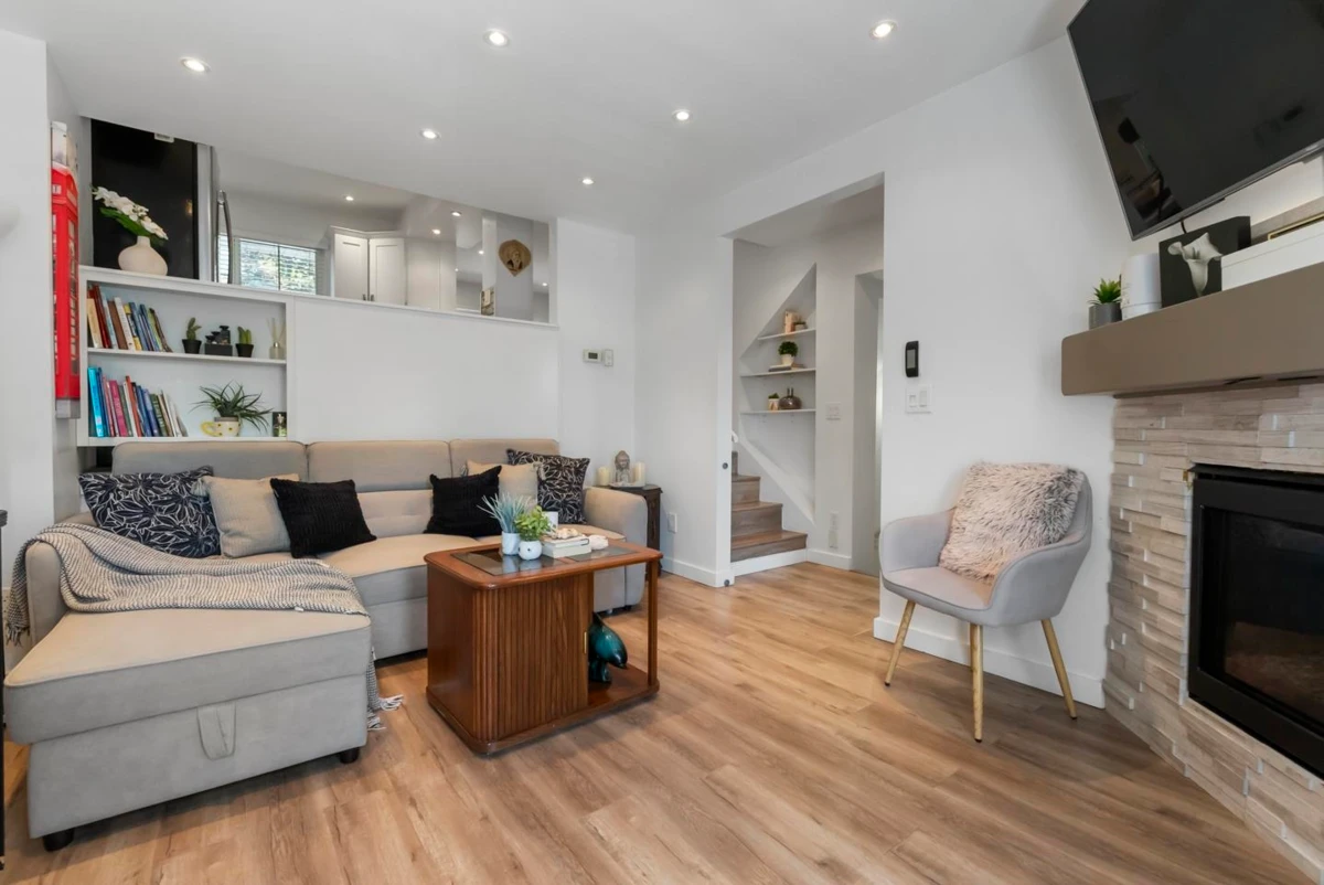 Living Room Photo of 45 11229 232 Street, Maple Ridge, BC