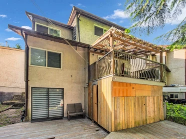 Entry Foyer Photo of 9618 139 Street, Surrey, BC