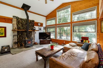 6250 Eagle Drive, Whistler, BC, Whistler — Single Family Residence for sale