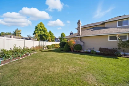 Garden / Landscaping Photo of 118 15121 19 AVENUE, Surrey BC V4A 8J5