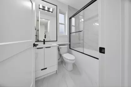 Powder Room Photo of 46070 Southlands Crescent, Chilliwack, BC