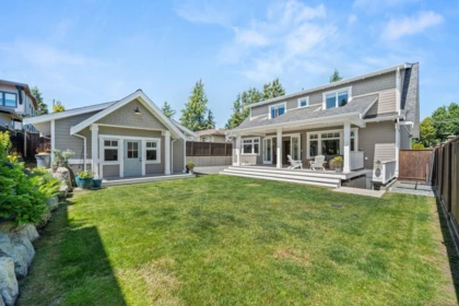 Aerial View of 15682 Thrift Avenue, White Rock, BC
