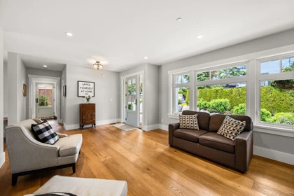 15682 Thrift Avenue, White Rock, BC, White Rock — Single Family Residence for sale