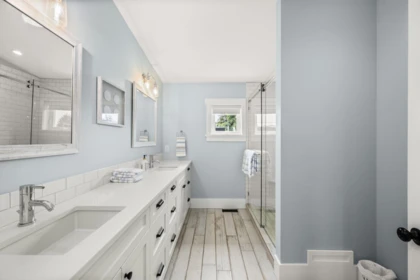 Mudroom Photo of 15682 Thrift Avenue, White Rock, BC