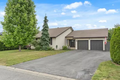 6850 Brada Street, Chilliwack, BC, Chilliwack — Single Family Residence for sale