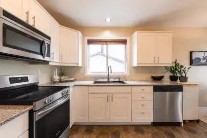 Kitchen Island Photo of 781 Chilko Drive, Coquitlam, BC