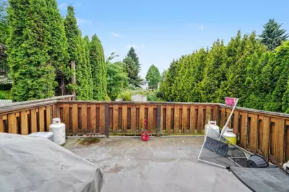 Laundry Room Photo of 11926 90a Avenue, Delta, BC