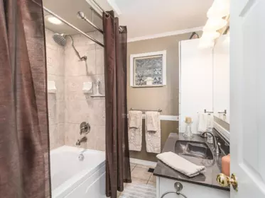 Loft / Bonus Room Photo of 10475 125 Street, Surrey, BC
