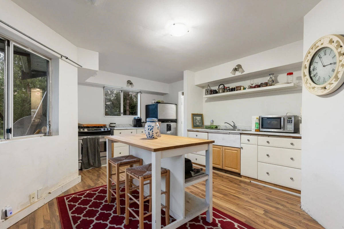 Dining Area Photo of 41646 Kirkpatrick Road, Mission, BC